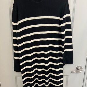 Jessica Simpson Striped Black and White Long Sleeve Dress